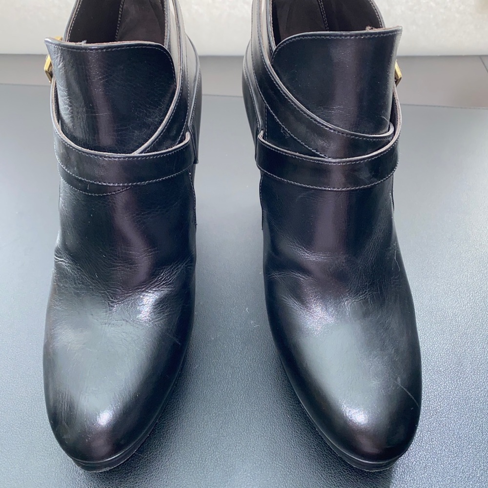 Max Mara women’s black hells ankle booties